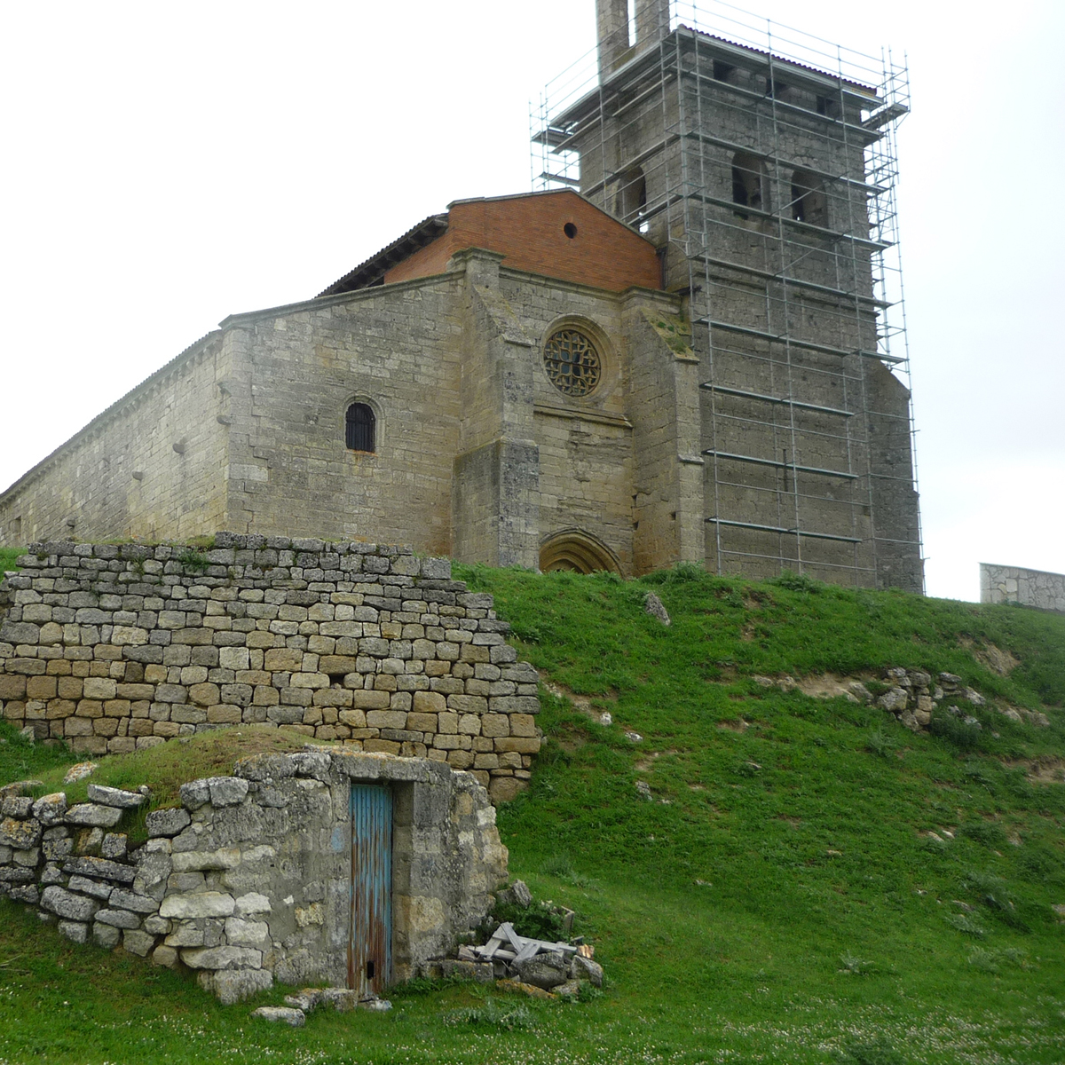 Prospección-geofísica-con-tomografía-en-la-iglesia-de-San-Millán-de-Los-Balbases-Burgos-03