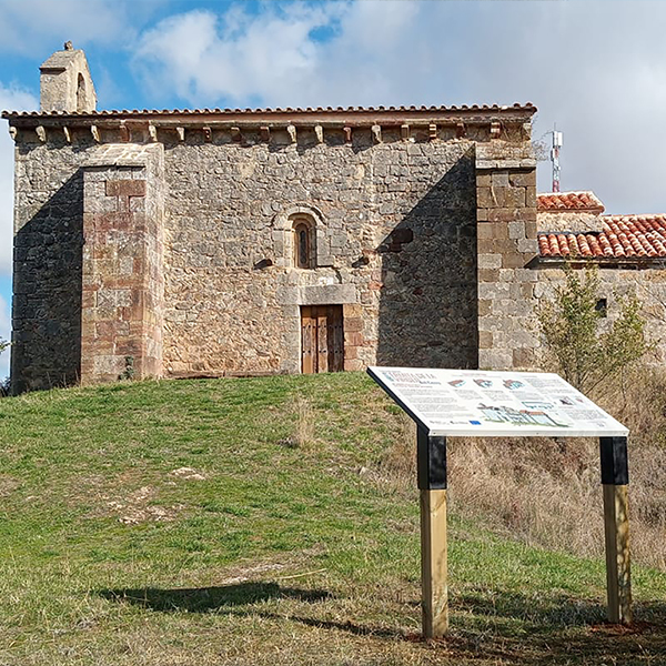 Señalizacion-de-Cueva-y-ermita-en-Cueva-de-Juarros-(Burgos)-01